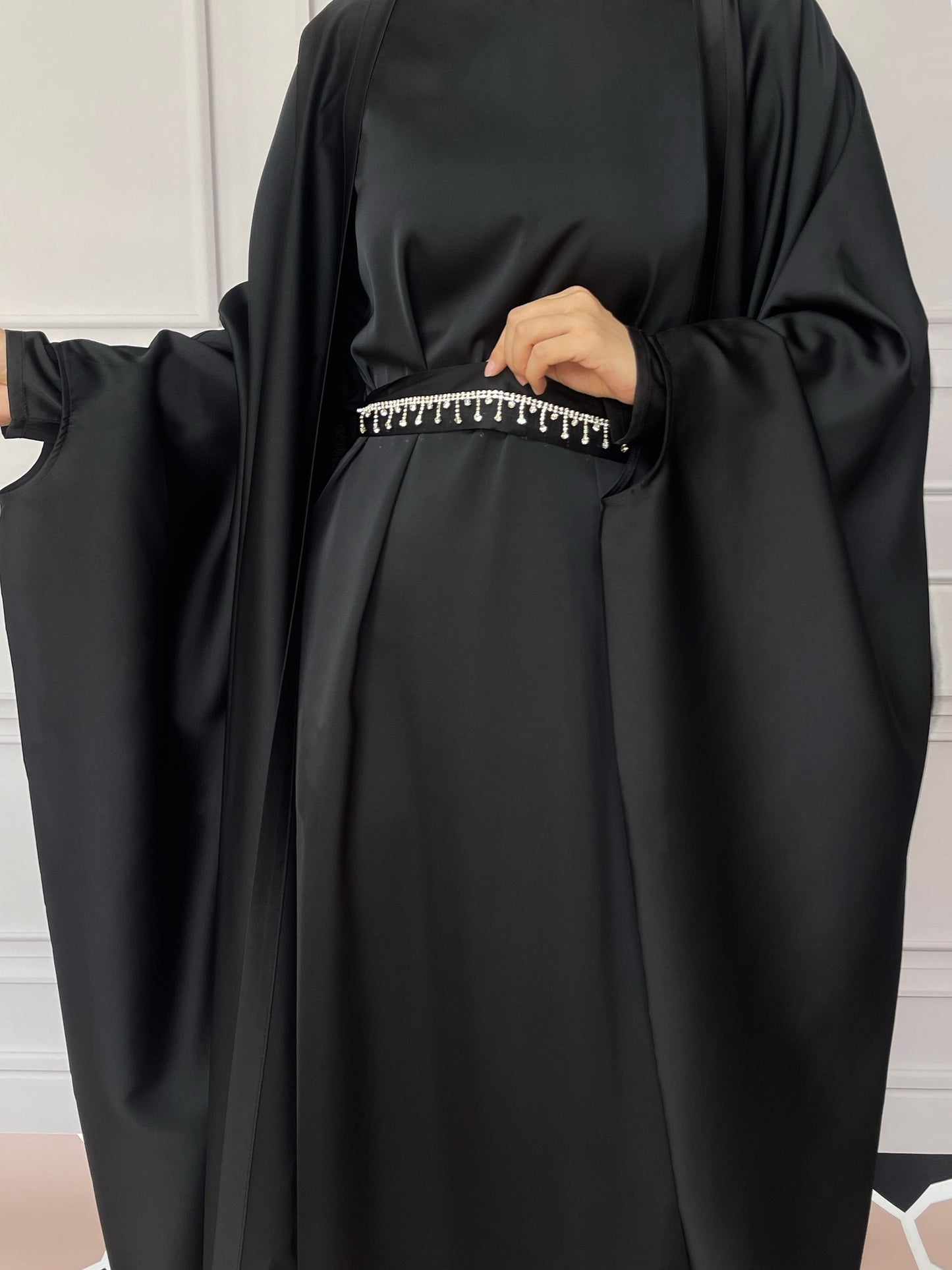 【Auf Lager】5-teiliges Set Butterfly Abaya mit Niqab, lose Vollabdeckung Satin Abaya MSL019