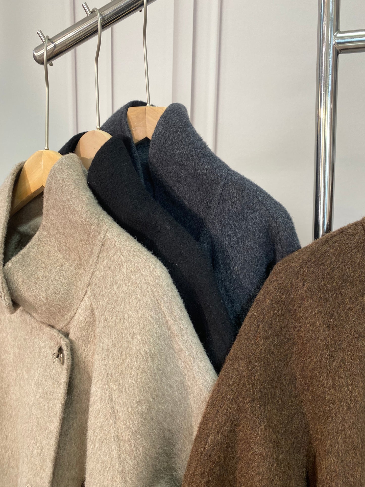 MN003 Women's 70% Wool Coat, Floor Length, Winter Standing Collared Wool Coat with Belt