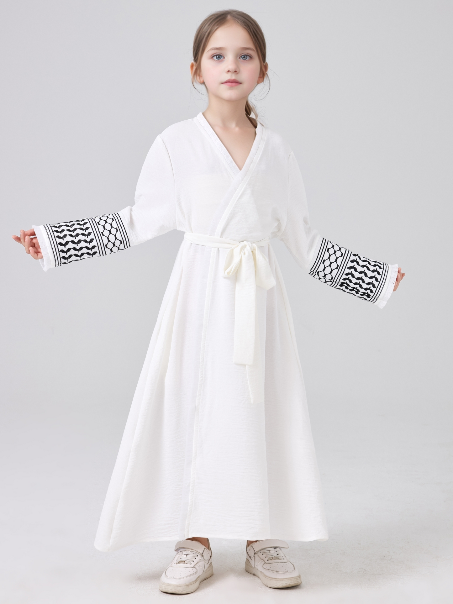 A Middle Eastern Muslim girl abaya embroidered fringed coat with a belt MSL202