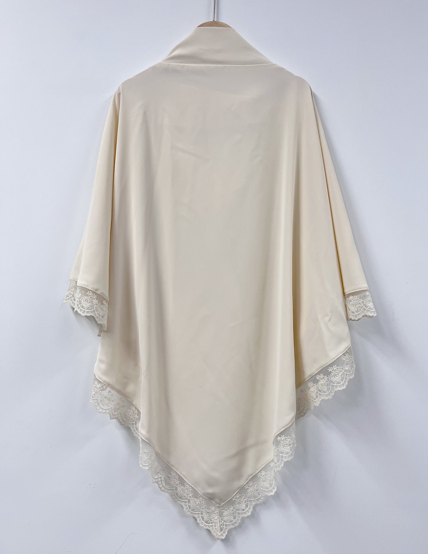 A lace lace hijab khimar for a Turkish Muslim woman during Ramadan in Dubai, Middle East MSL184