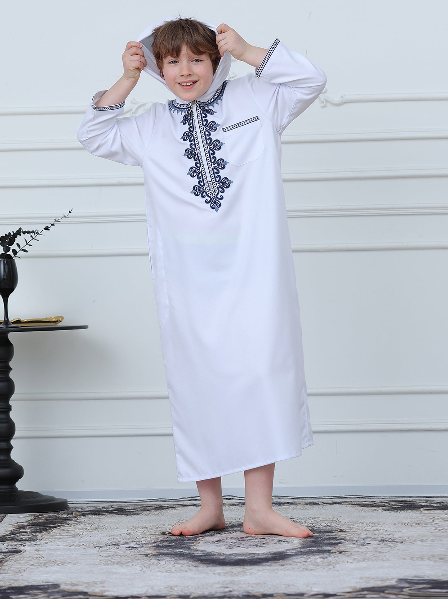 KID0014 Boys' Robe Hooded Embroidered Loose Fit, Muslim Boys' Clothing, Comfortable Long Sleeve Dressing Gown