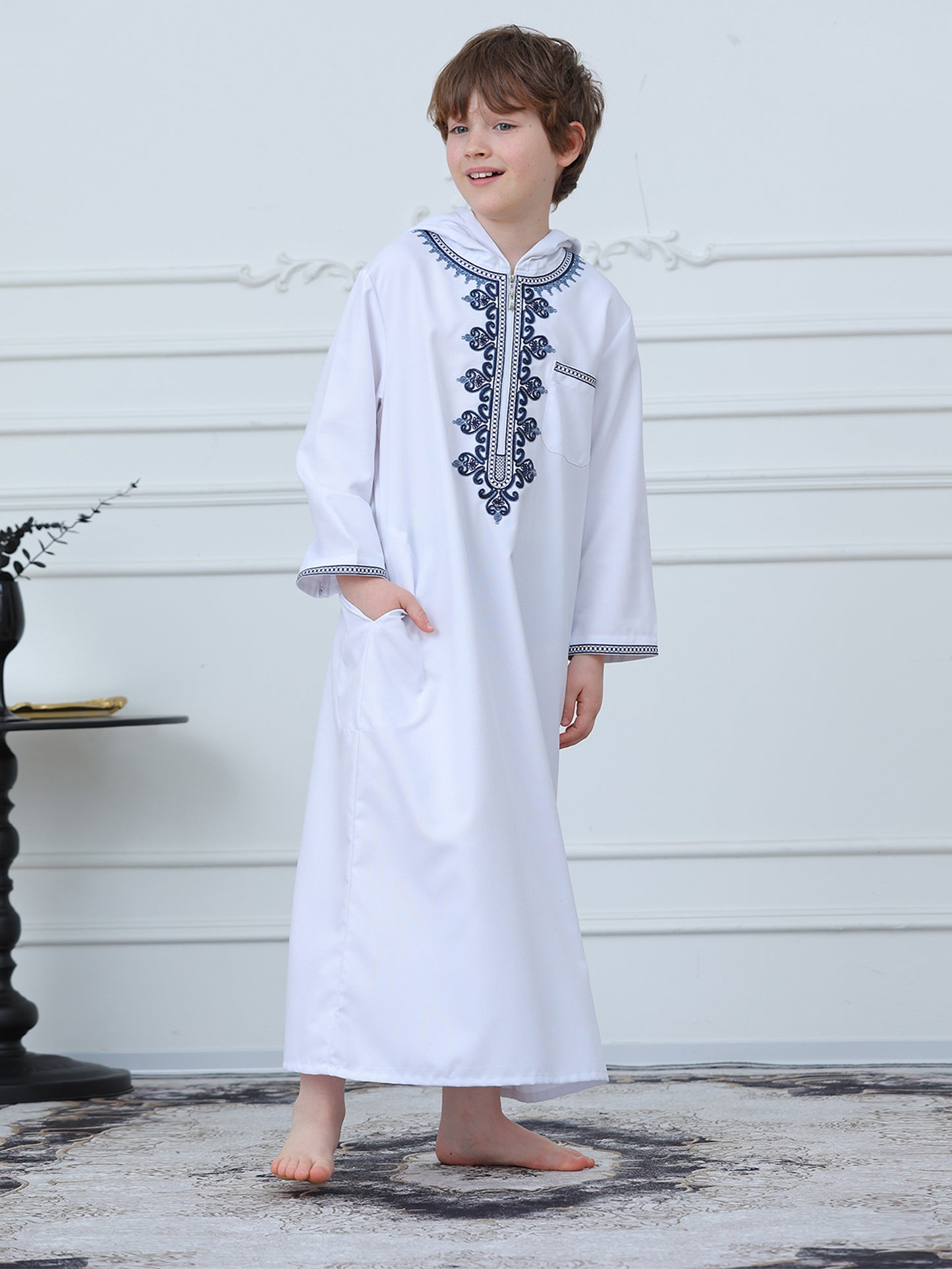 KID0014 Boys' Robe Hooded Embroidered Loose Fit, Muslim Boys' Clothing, Comfortable Long Sleeve Dressing Gown