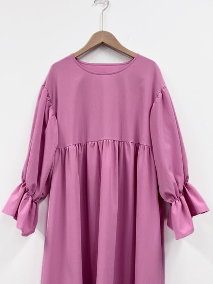 Middle East abaya Muslim women's Maxi dress solid color pleated elegant flared sleeve dress MSL825