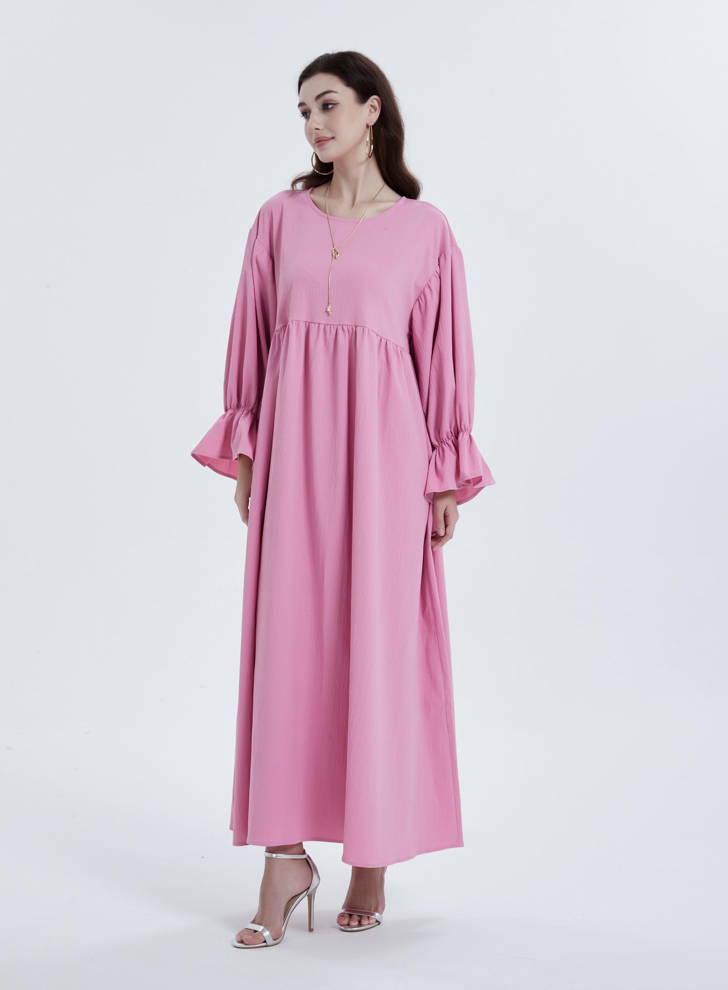 Middle East abaya Muslim women's Maxi dress solid color pleated elegant flared sleeve dress MSL825