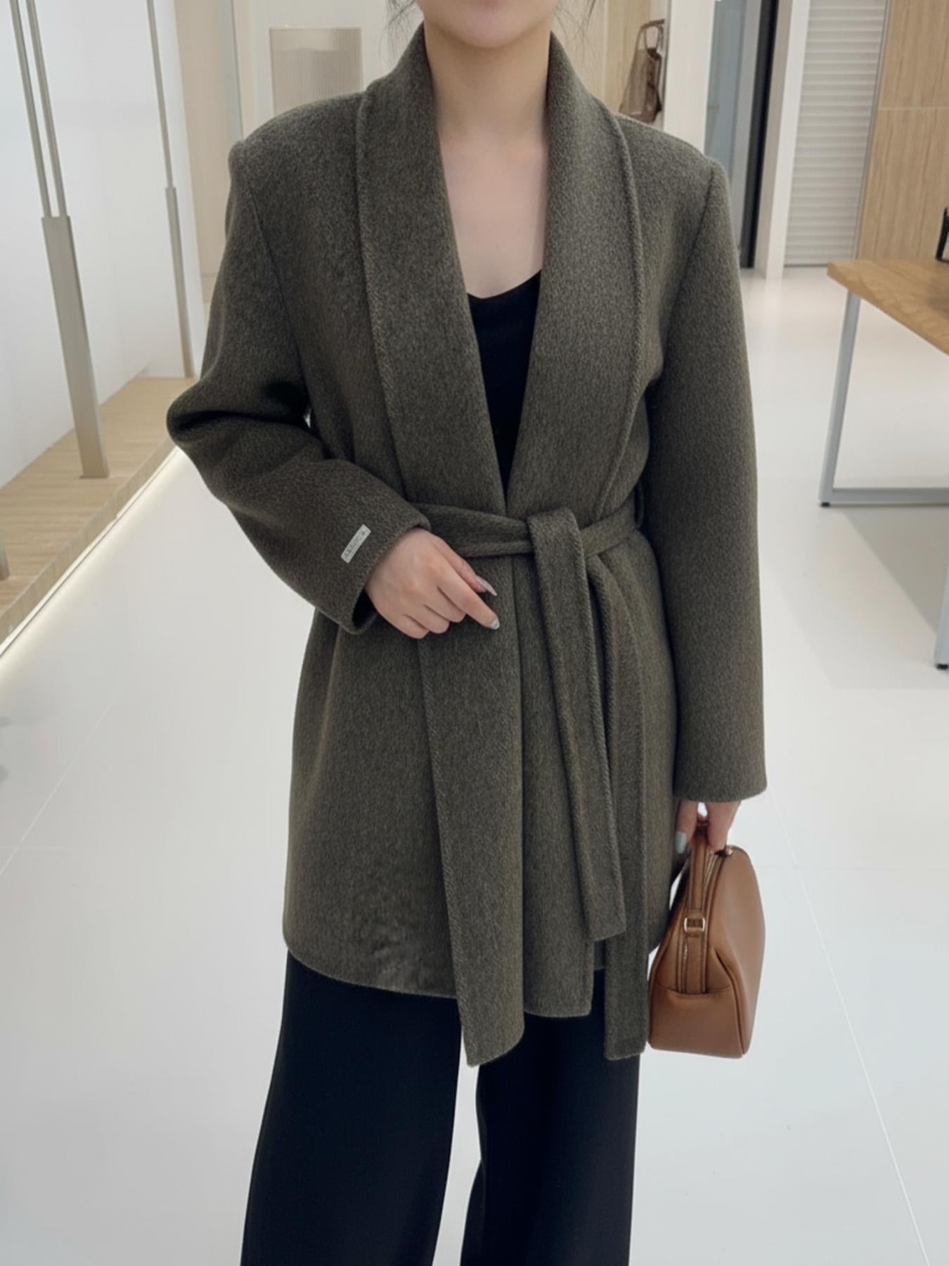 8190 Women's 70% Wool Coat, Autumn and Winter, Long-sleeved and Mid-length, Tweed Style, with Belt.