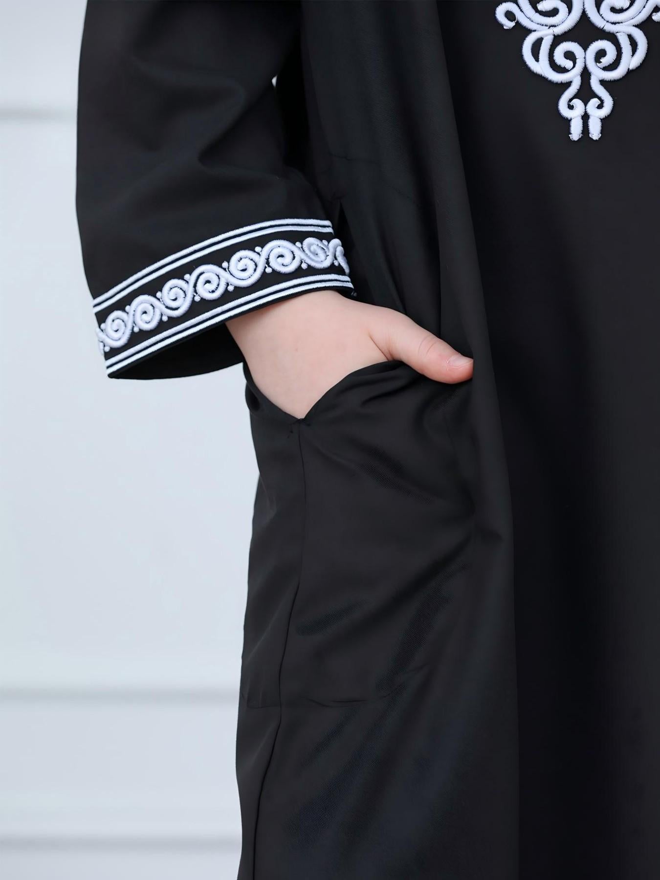 KID0012 Boys' Moroccan Robe Hooded Embroidered Loose Fit Abaya, Muslim Boys' Clothing, Comfortable Long Sleeve Dressing Gown