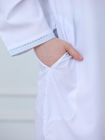 KID0004 Boys' Embroidered Zipper Omani Robe, Ramadan Muslim Boys' Long Dressing Gown, Stylish Islamic Clothing for Kids