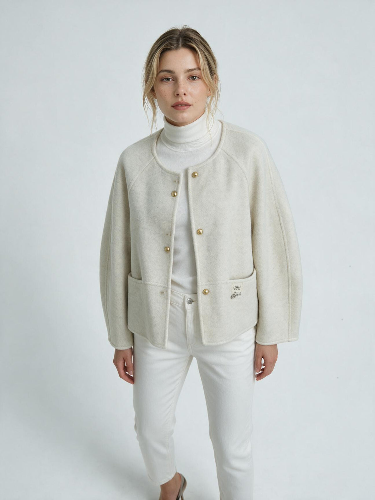 6026 Coat - 15% Wool, Round Collar, Short Length | Hojumbo