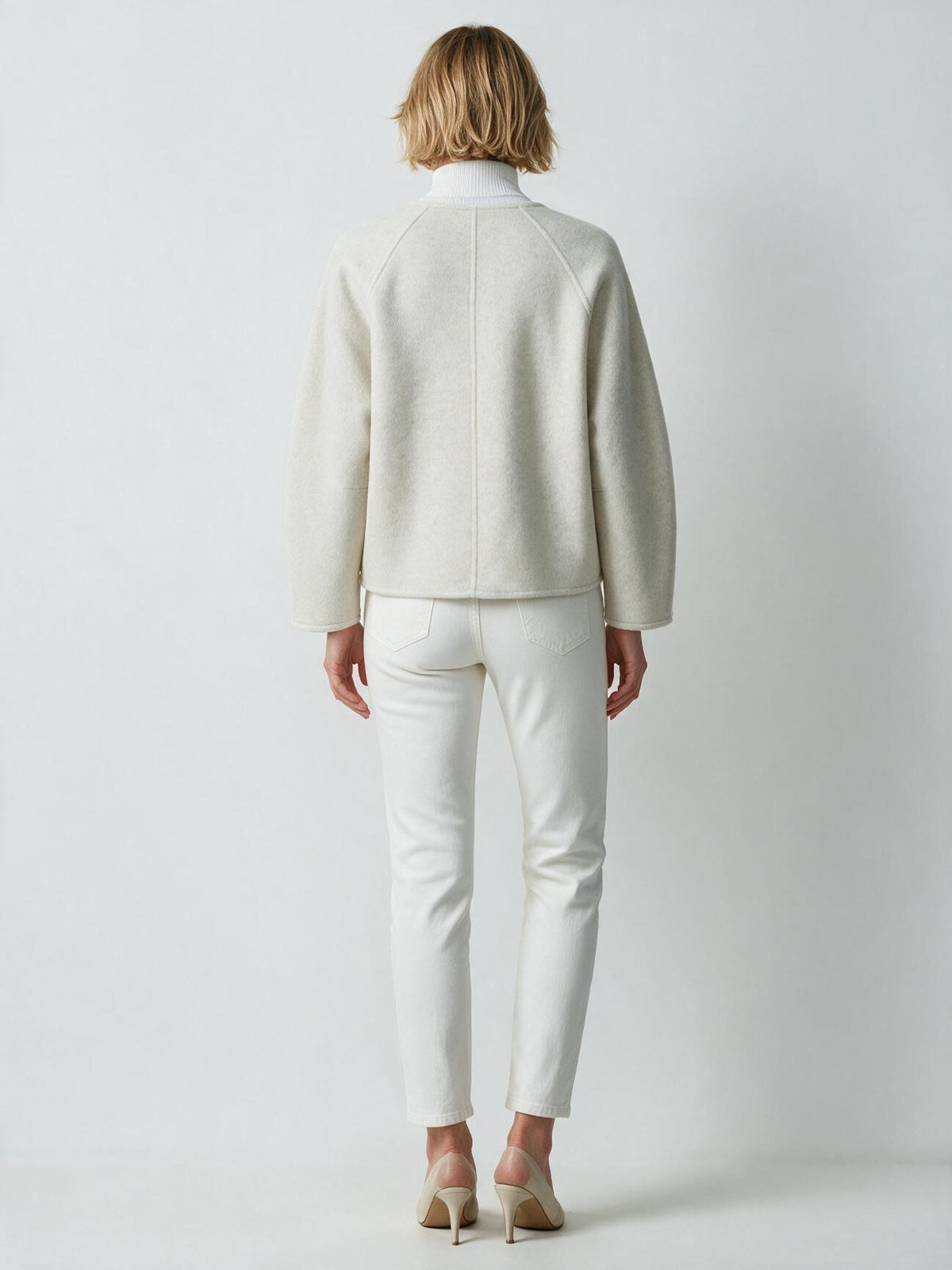 6026 Coat - 15% Wool, Round Collar, Short Length | Hojumbo